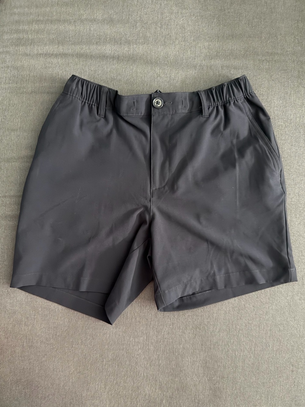 chubbies Black Flat-Front 6 inch Shorts